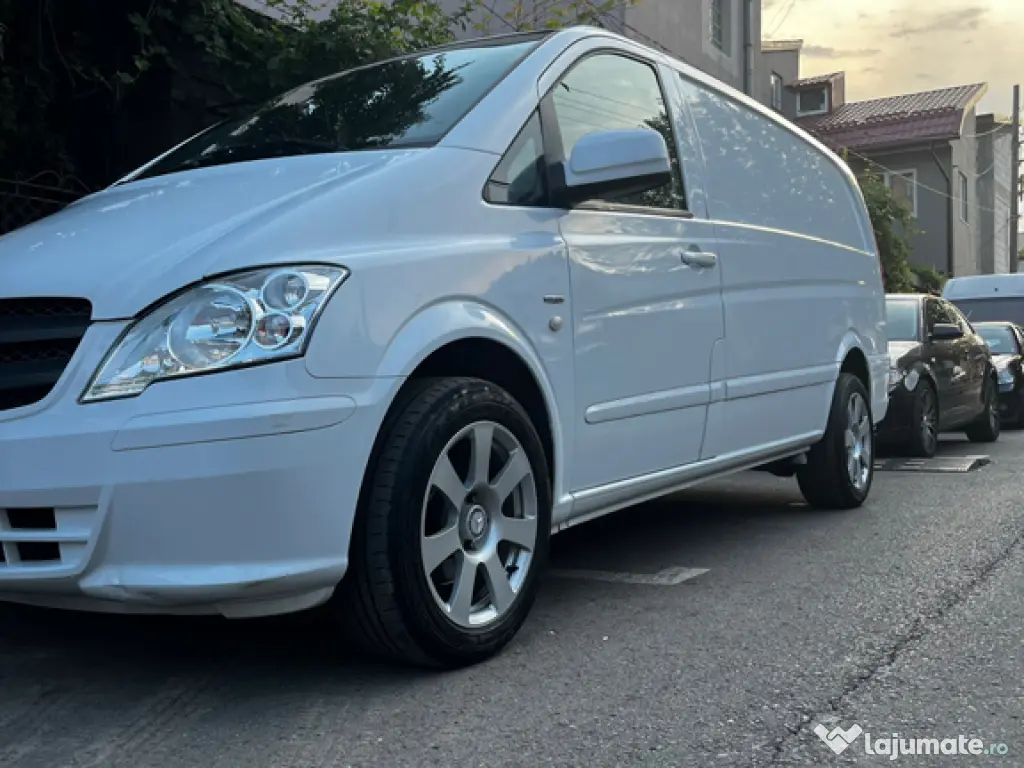 Vând Mercedes Vito 2011 