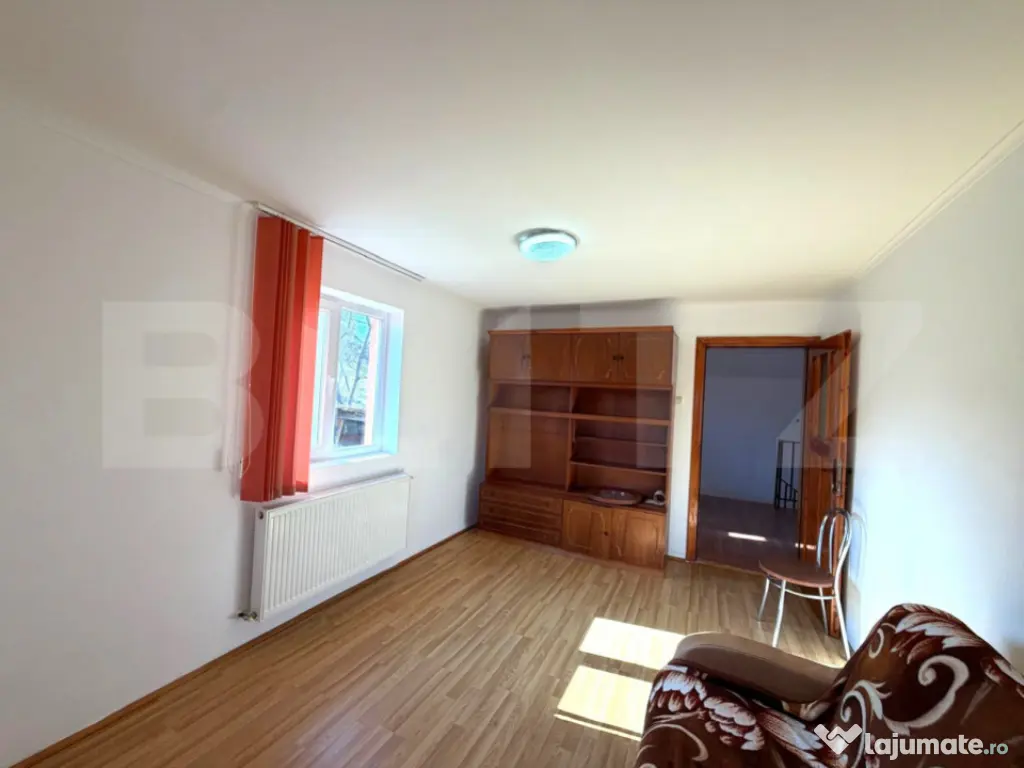 Casa 3 camere, 130 mp, 400 teren, 4 parcari, zona Valea Chin 