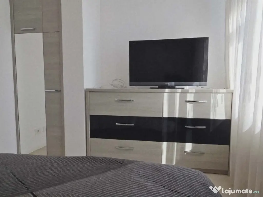 Apartament 3 camere de vânzare, cart. Prima Sova 