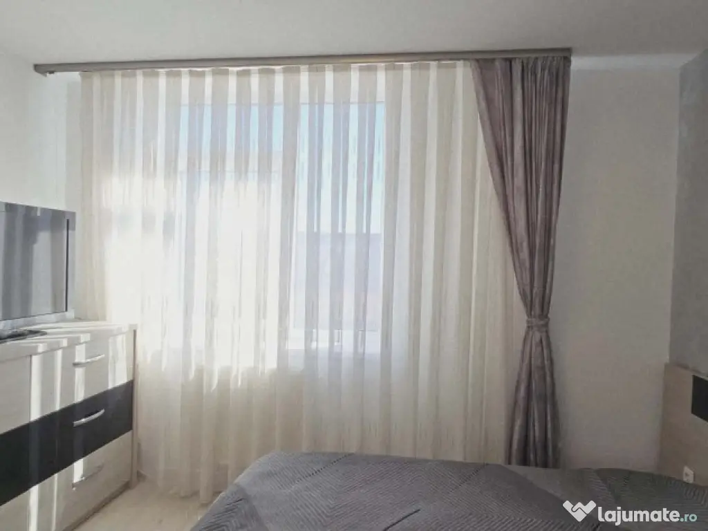 Apartament 3 camere de vânzare, cart. Prima Sova 