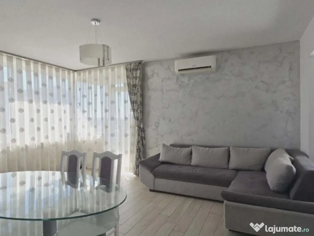 Apartament 3 camere de vânzare, cart. Prima Sova 