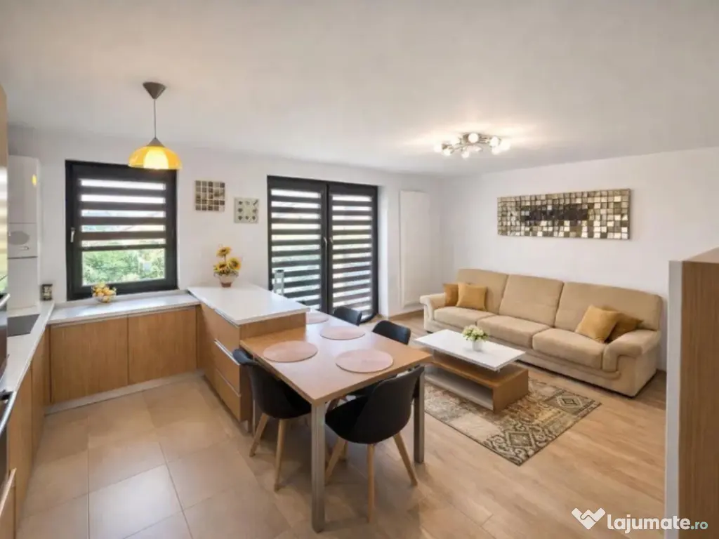 Apartament 2 camere, decomandat - zona Tractorul 