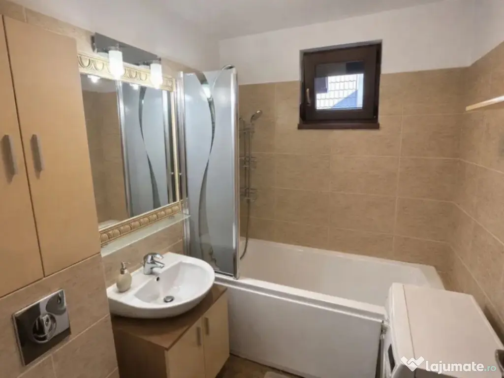 Apartament 2 camere, decomandat - zona Tractorul 