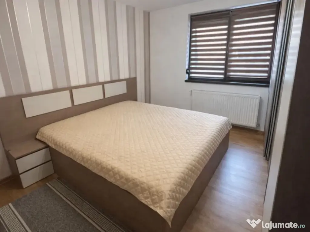 Apartament 2 camere, decomandat - zona Tractorul 