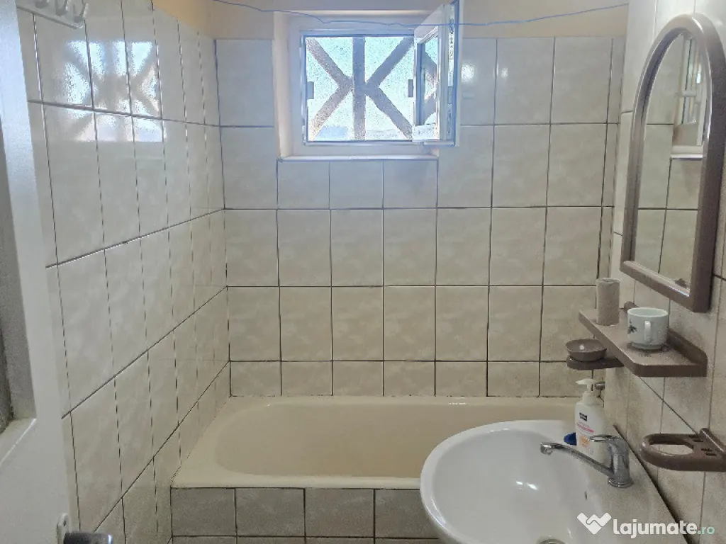 Vand apartament 2 camere decomandat Deva, Bld. Balcescu, 22 Decembrie 