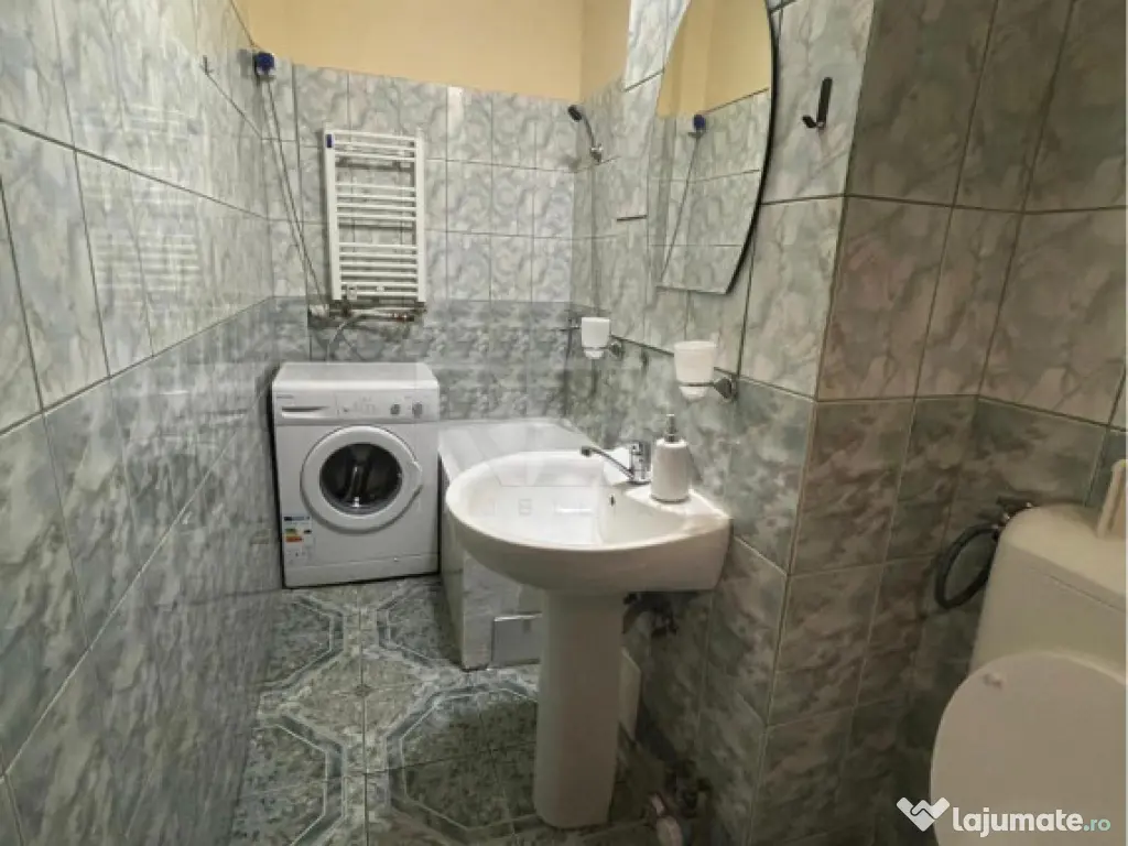 Garsonieră decomandata Tei, et. 8, an 1987, 39 mp 