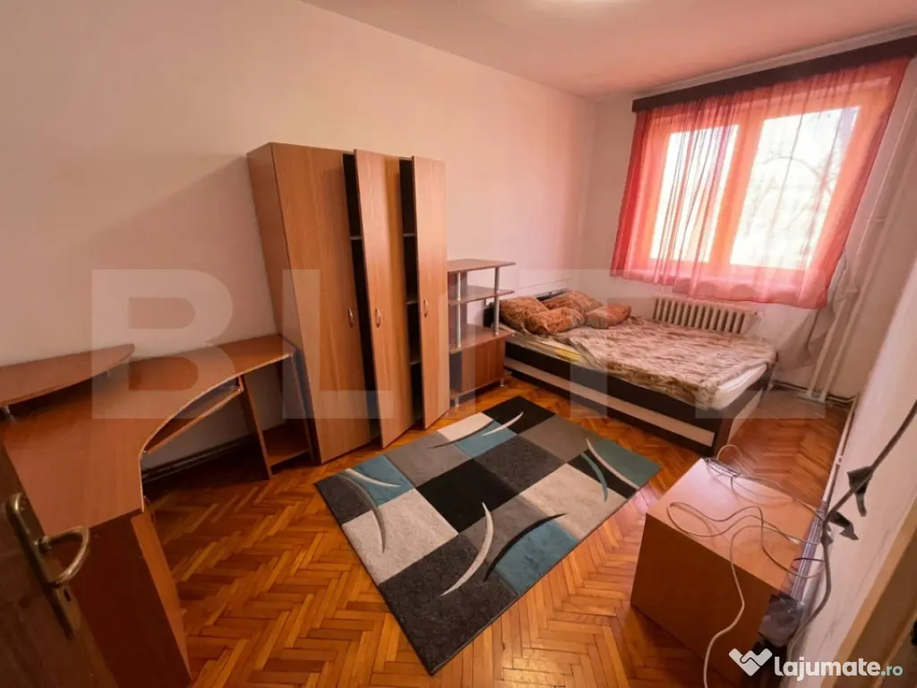 Apartament 3 camere, decomandat cu parcare si balcon – Ghe
