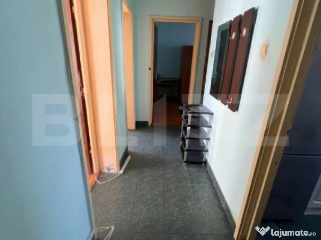 Apartament 3 camere, decomandat cu parcare si balcon – Ghe