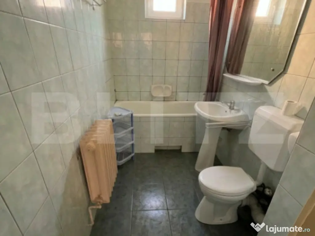 Apartament 3 camere, decomandat cu parcare si balcon – Ghe