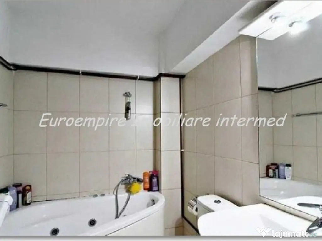 Apartament 3 camere decomandate zona Tomis 1 