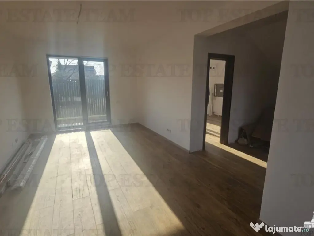 Vila lux 4 camere mansarda 52mp in Chiajna 