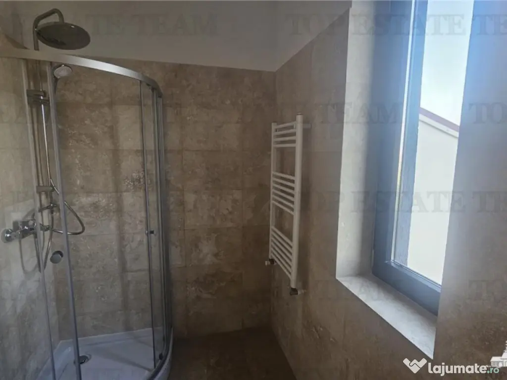 Vila lux 4 camere mansarda 52mp in Chiajna 