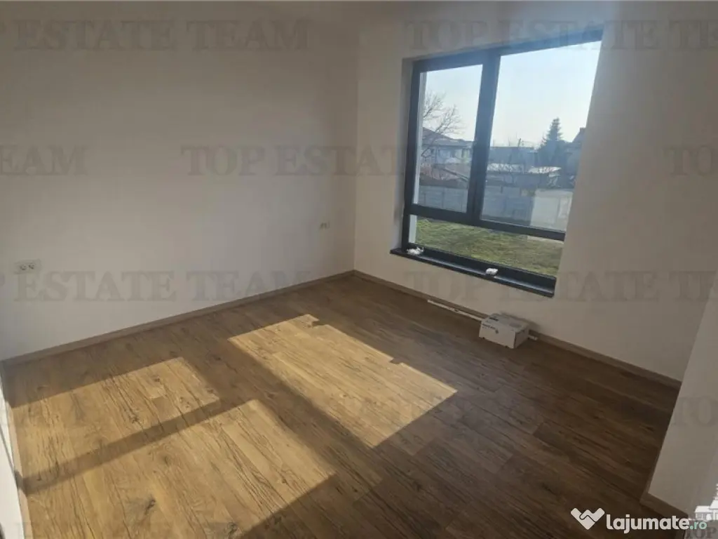 Vila lux 4 camere mansarda 52mp in Chiajna 