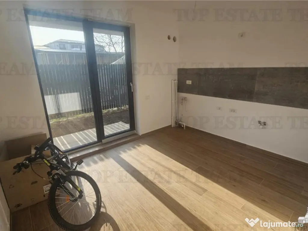 Vila lux 4 camere mansarda 52mp in Chiajna 