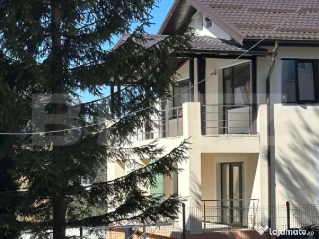 Casa familiala spatioasa de vanzare - Predeal