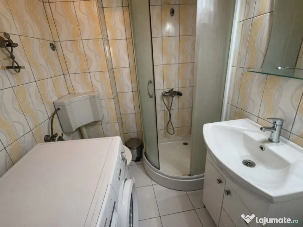 Garsonieră zona Girocului 