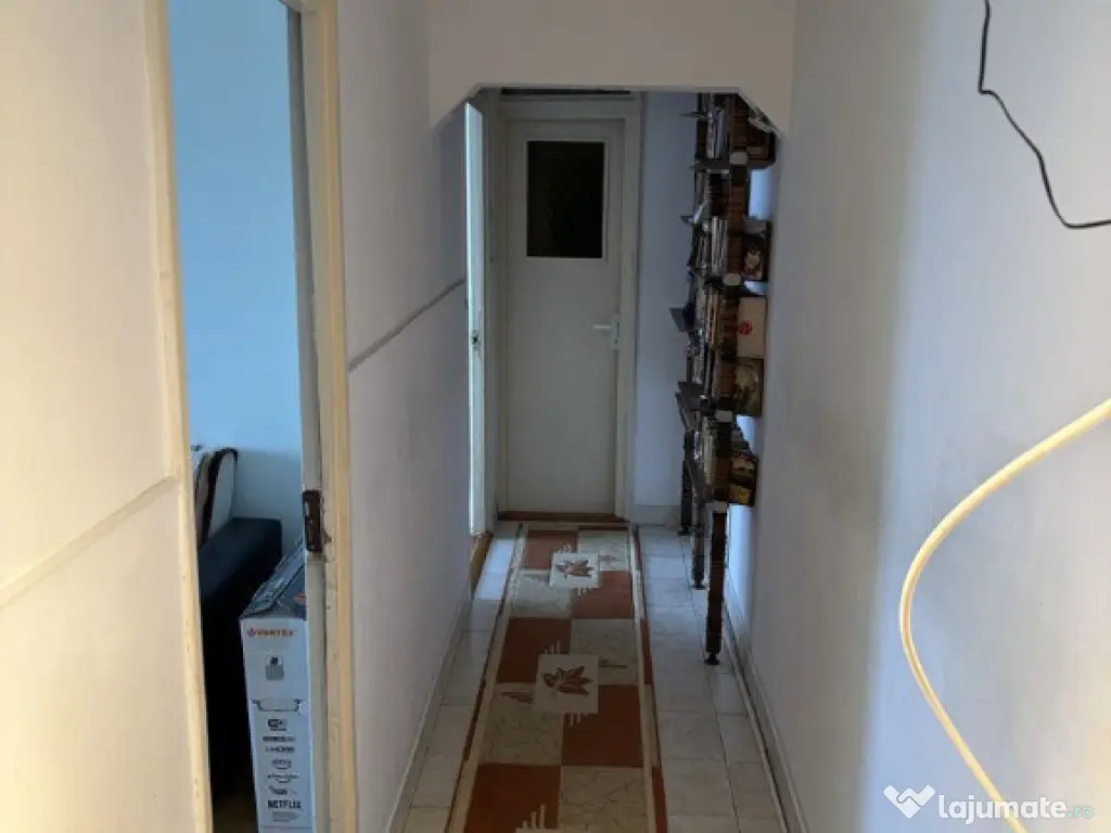 Apartament 3 camere zona GEMENII 