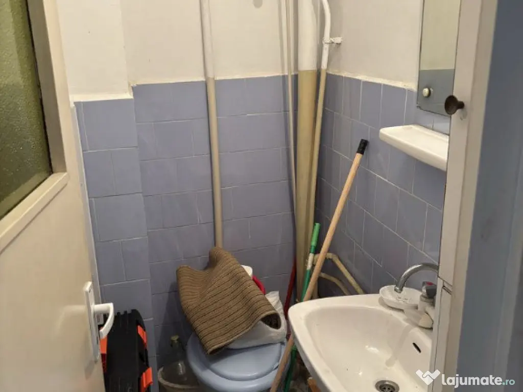 Apartament 3 camere zona GEMENII 