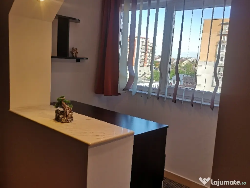 închiriez ap cu 2 camere str Dorobantilor 