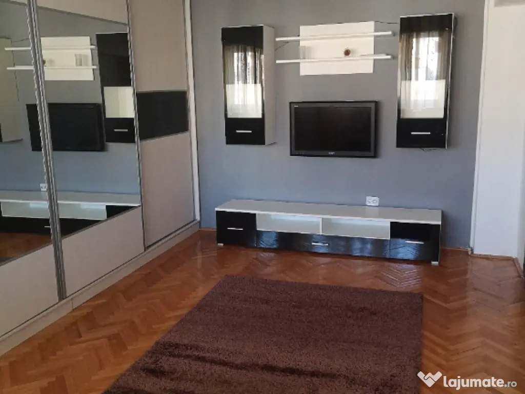 închiriez ap cu 2 camere str Dorobantilor 