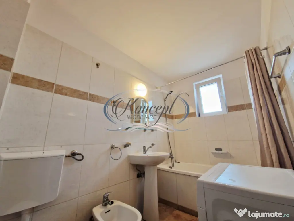 Apartament luminos in Andrei Muresanu, in vila cu parcare ac 