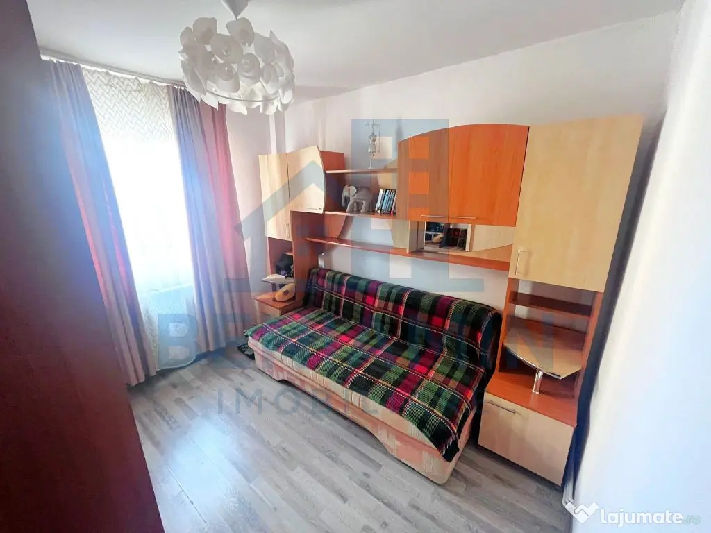 Apartament 2 camere semidecomandat Noua 41mp etaj 2 Brasov 