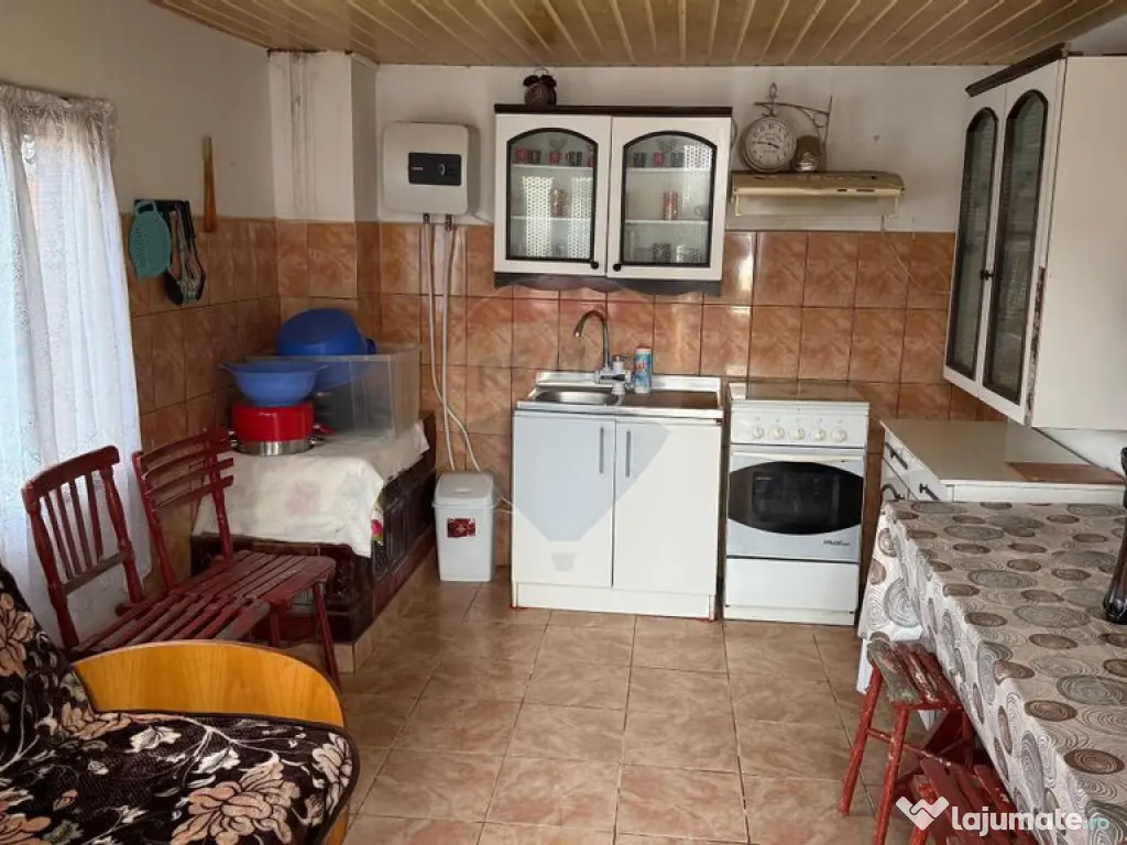 Casă / Vilă cu 3 camere de vânzare Fitionești 