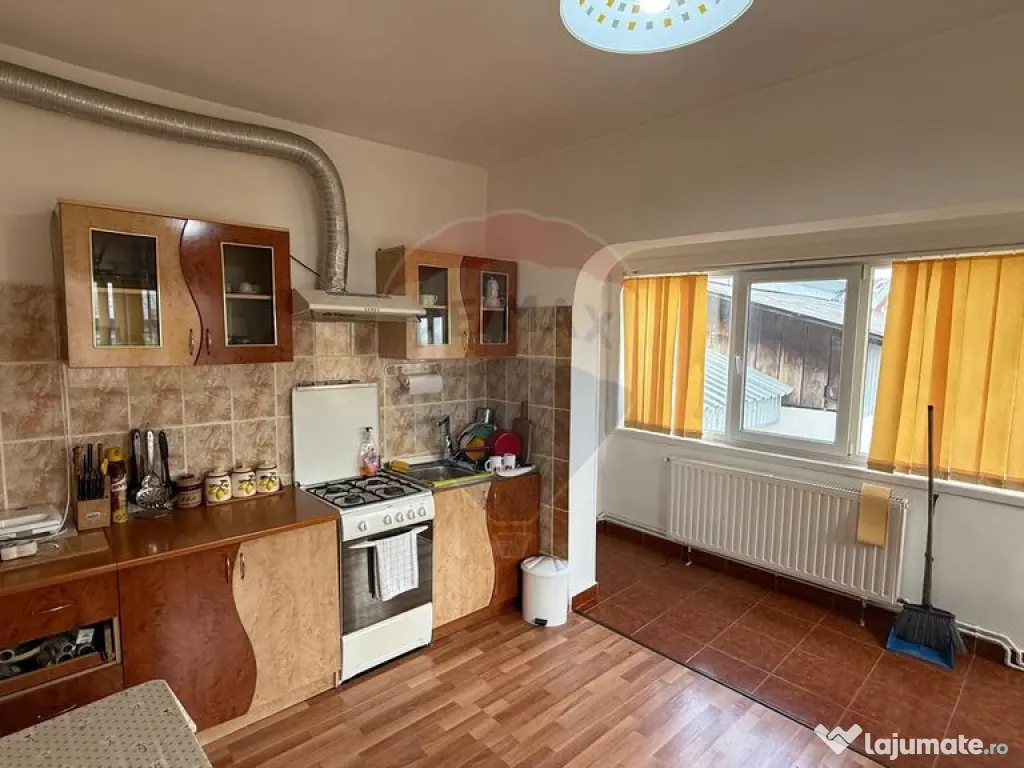 Casă / Vilă cu 3 camere de vânzare Fitionești 