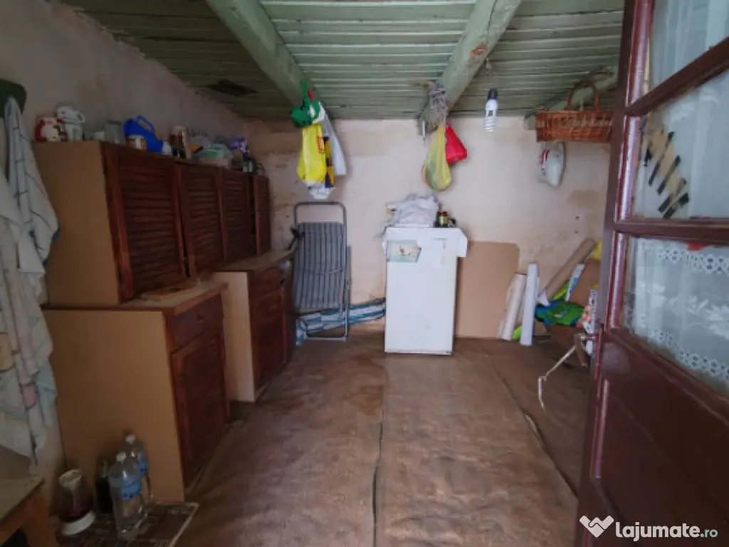 Teren generos cu deschidere 17 ml la stradă + casa– Vadul