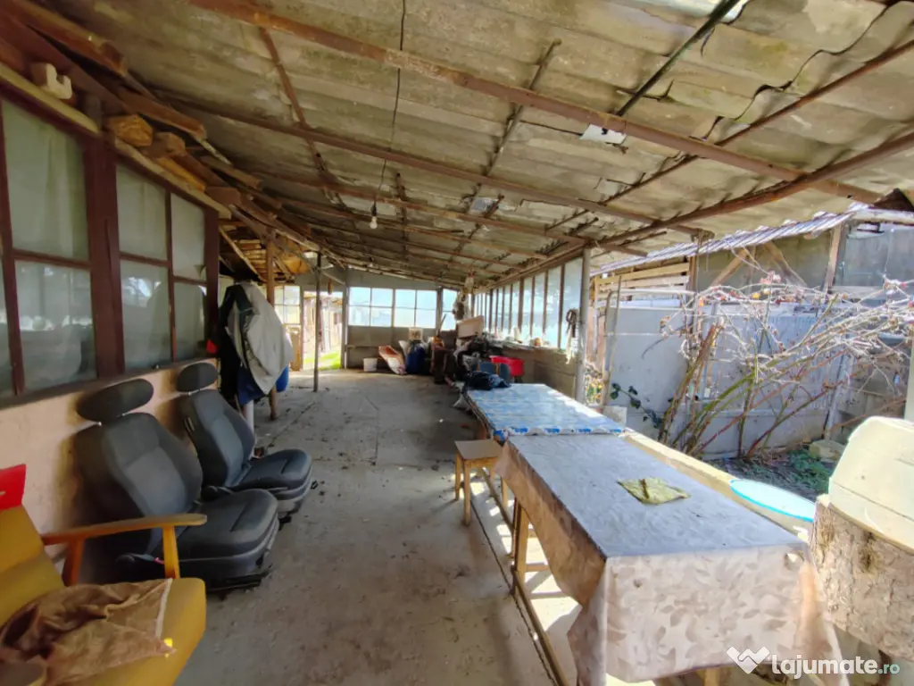 Teren generos cu deschidere 17 ml la stradă + casa– Vadul