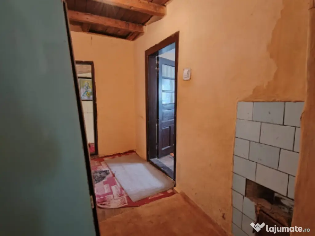 Teren generos cu deschidere 17 ml la stradă + casa– Vadul