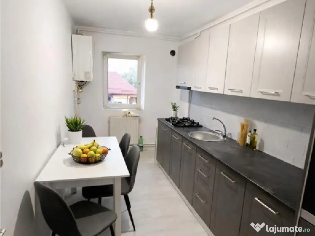 Apartament 3 camere, decomandat, cu 2 bai, etaj 1, Bartolome