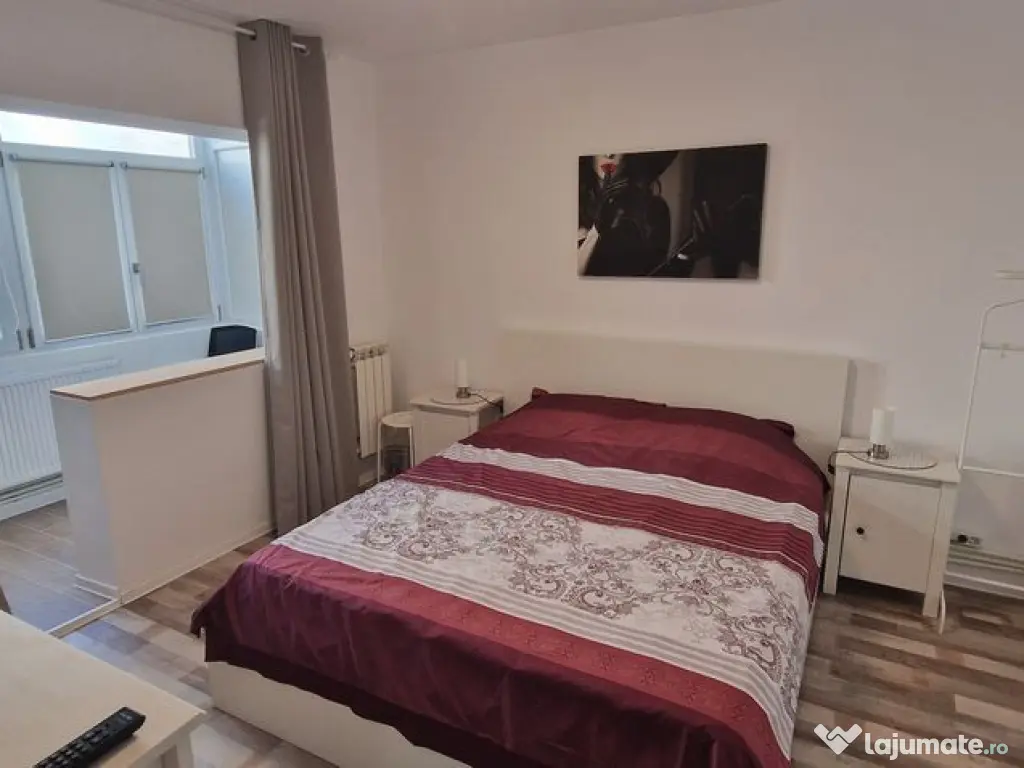 Apartament renovat zona Boema, 2 camere decomandate. 