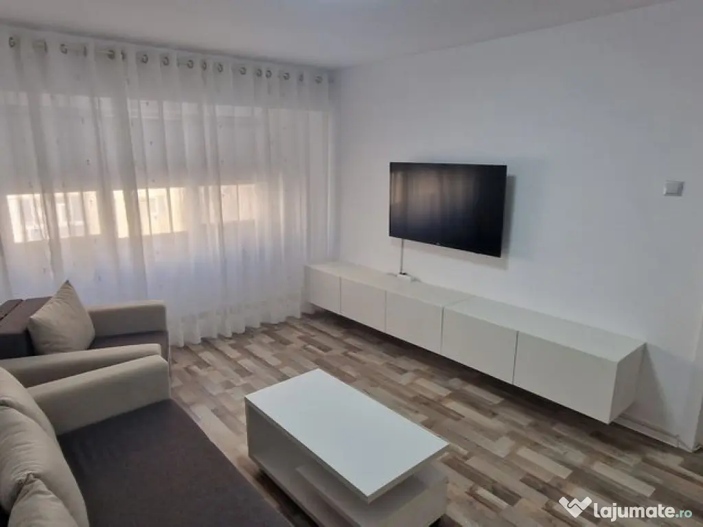 Apartament renovat zona Boema, 2 camere decomandate. 