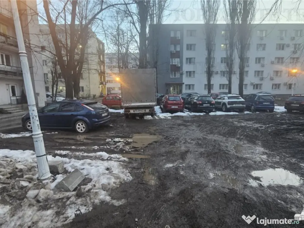 Teren 1152mp pentru bloc P 4 10 minute de metrou Pacii