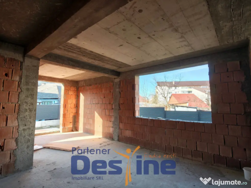 Case moderne tip triplex NZEB de vânzare în Brașov – zo 