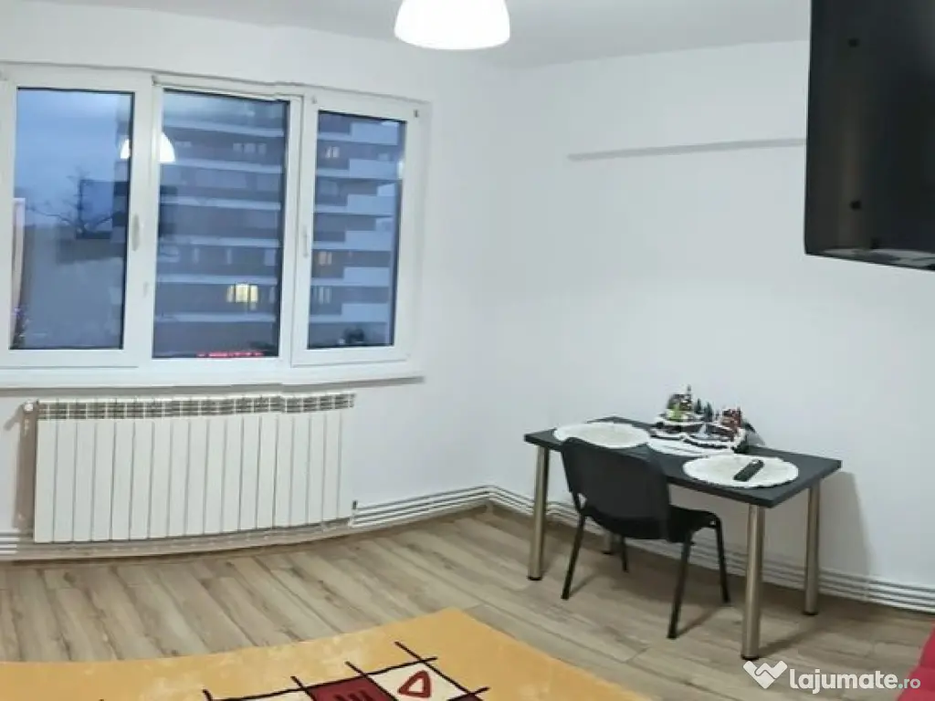 Apartament de închiriat cu 3 camere - cartier Tiglina 2