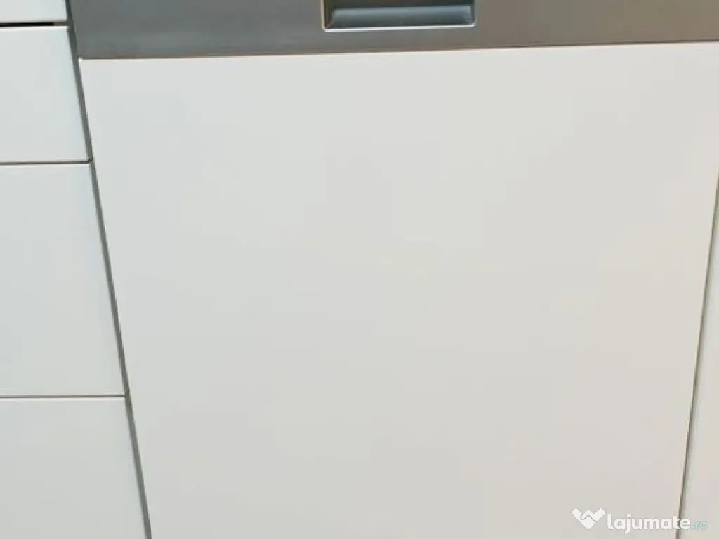 Apartament de închiriat cu 3 camere - cartier Tiglina 2