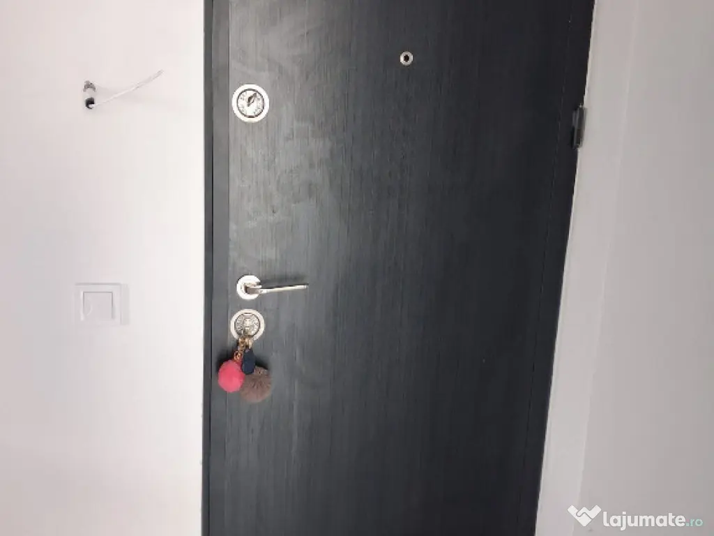 Apartament 2 camere, decomandat - zona Sanpetru