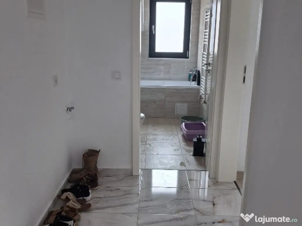 Apartament 2 camere, decomandat - zona Sanpetru