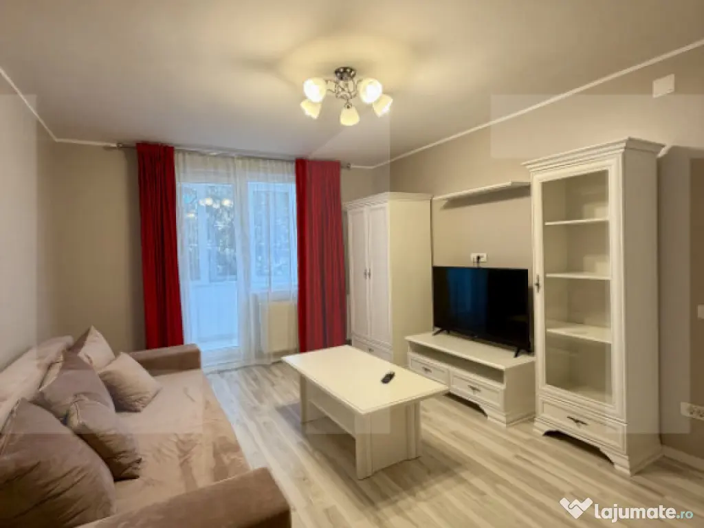 Apartament de închiriat – 3 camere, 2 băi, 2 balcoane, c