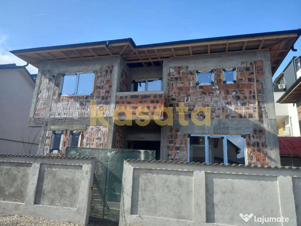 Vilă 4 camere Str. Diamantului | Curte 250 mp, pompă c?... 