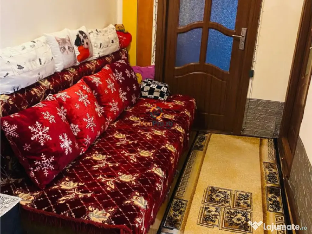 Apartament Decomandat cu centrala zona Buziasului 