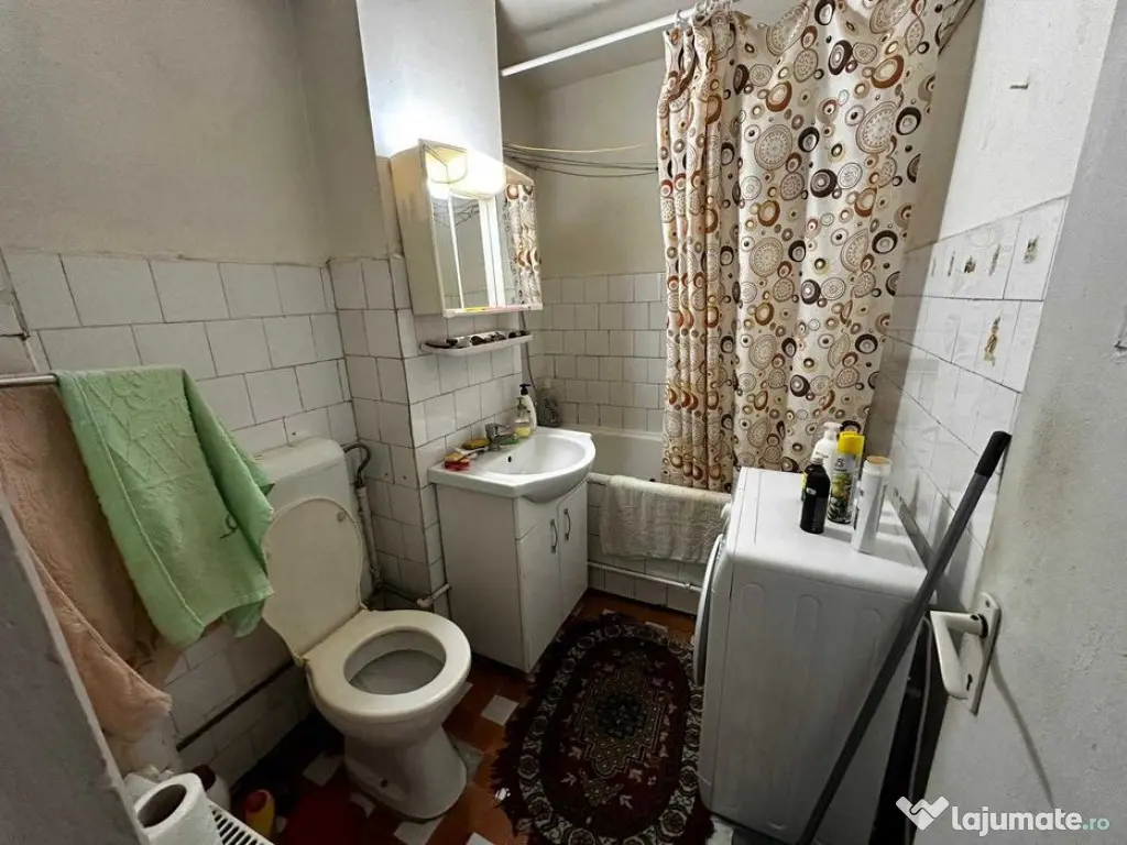 Apartament 3 camere parter Tractorul-Cerna,122500 Euro 