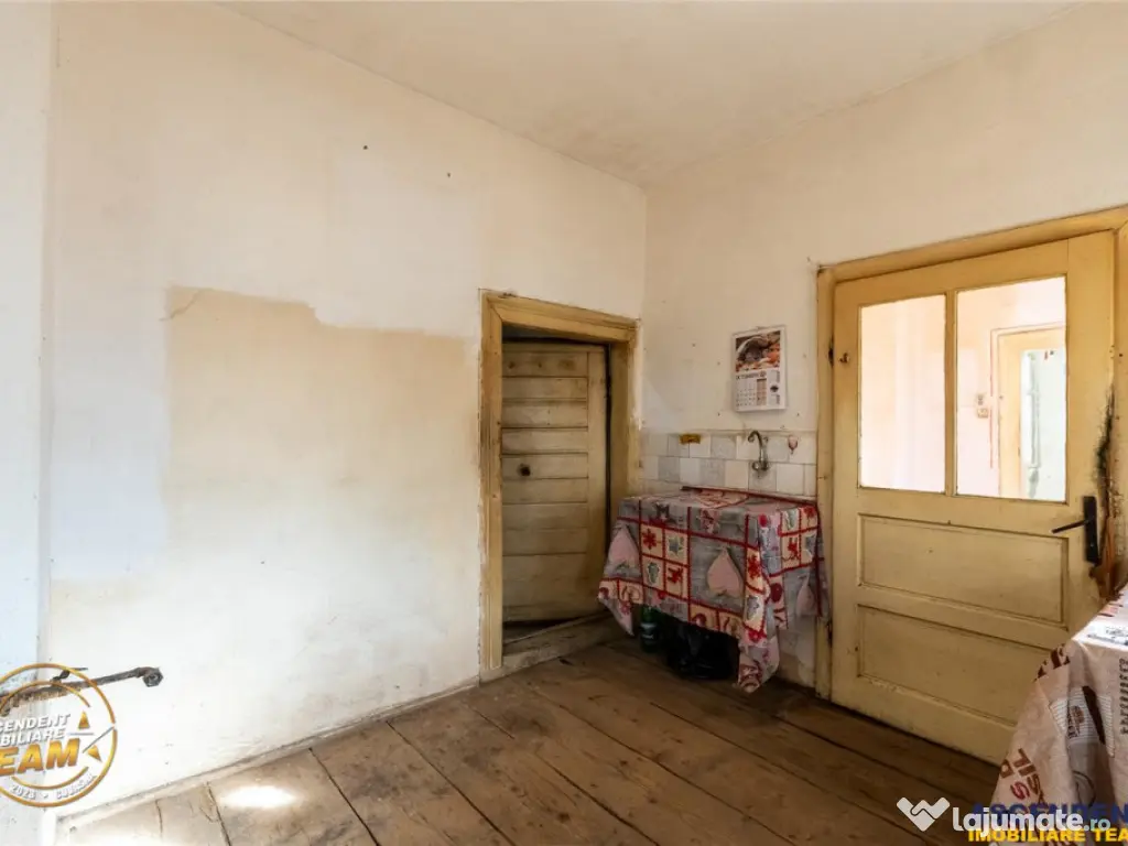 Casa din lemn, teren 384 mp: oportunitate de renovare, Simer 