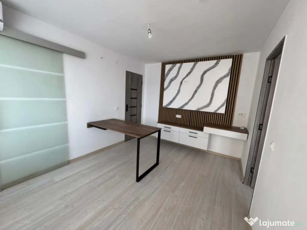 Apartament 2 camere, et 2/4 Filiasi , Ultrafinisat