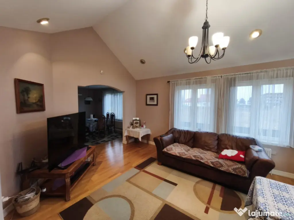 Casa in stil american, 150mp, 3000mp teren, Radauti