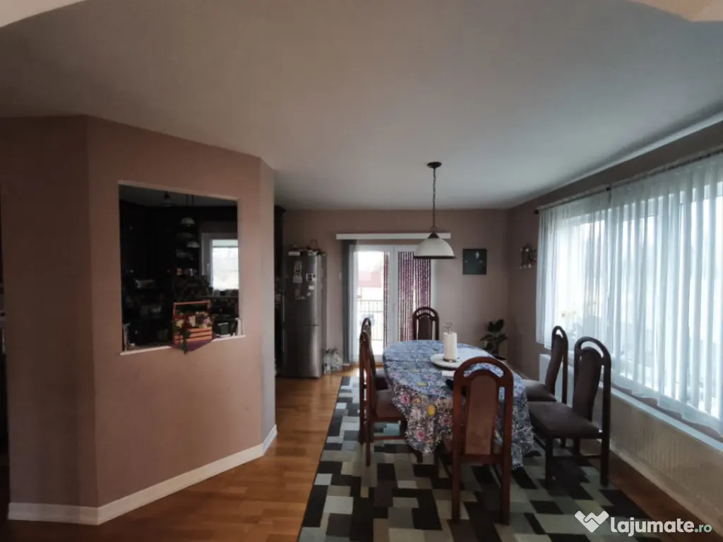 Casa in stil american, 150mp, 3000mp teren, Radauti