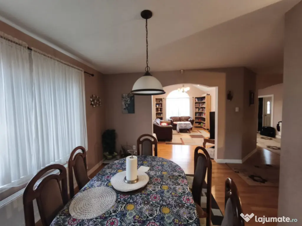 Casa in stil american, 150mp, 3000mp teren, Radauti