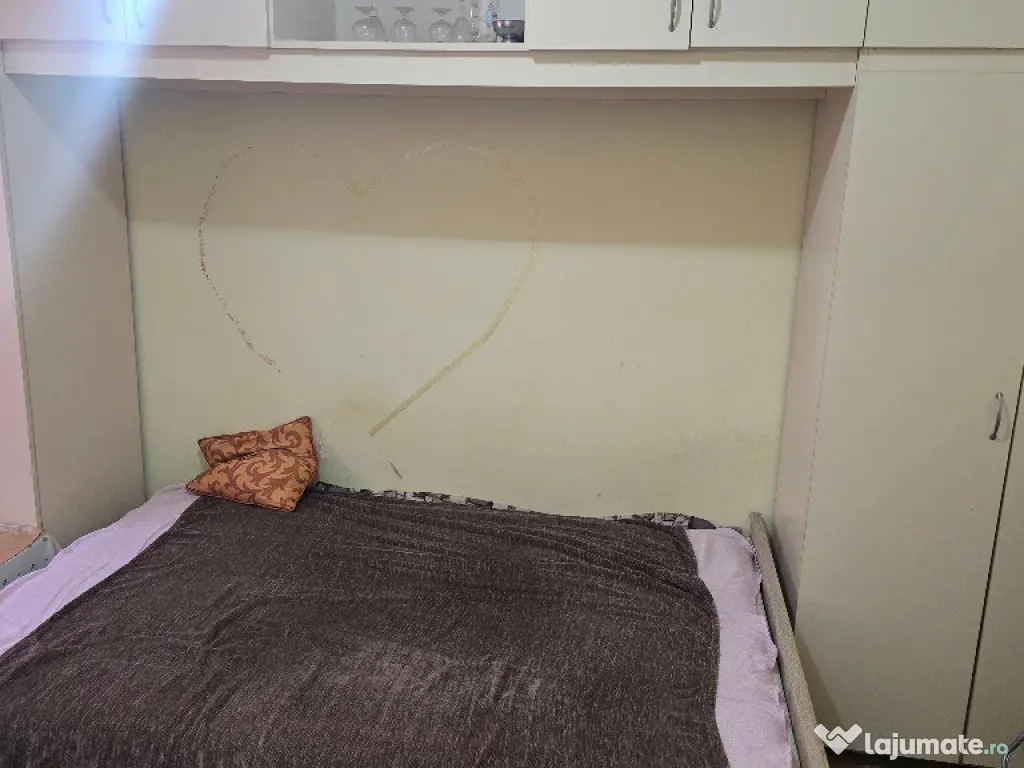 Inchiriez garsoniera in Deva, zona Dacia, etaj 3, mobilata, utilata